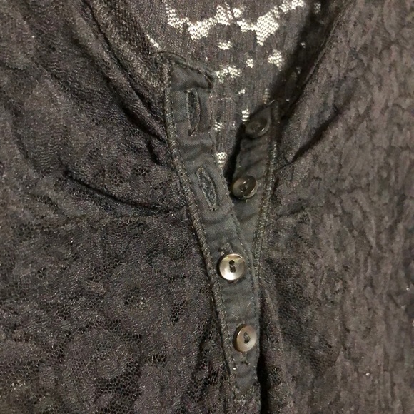 Black lace top - Picture 3 of 5